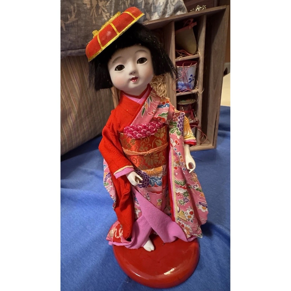 Vintage Japanese Ichimatsu‎ Doll on Lacquered Wood Base w/ Umbrellas, Drum, More